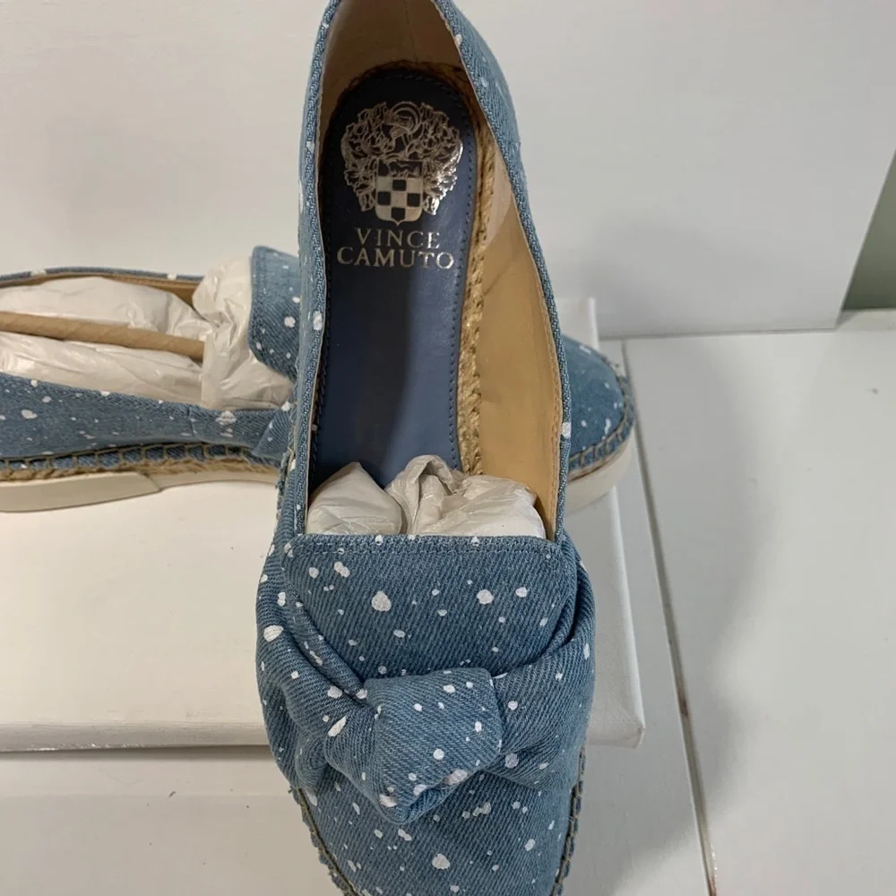 Vince Camuto tratida splatter denim loafer…